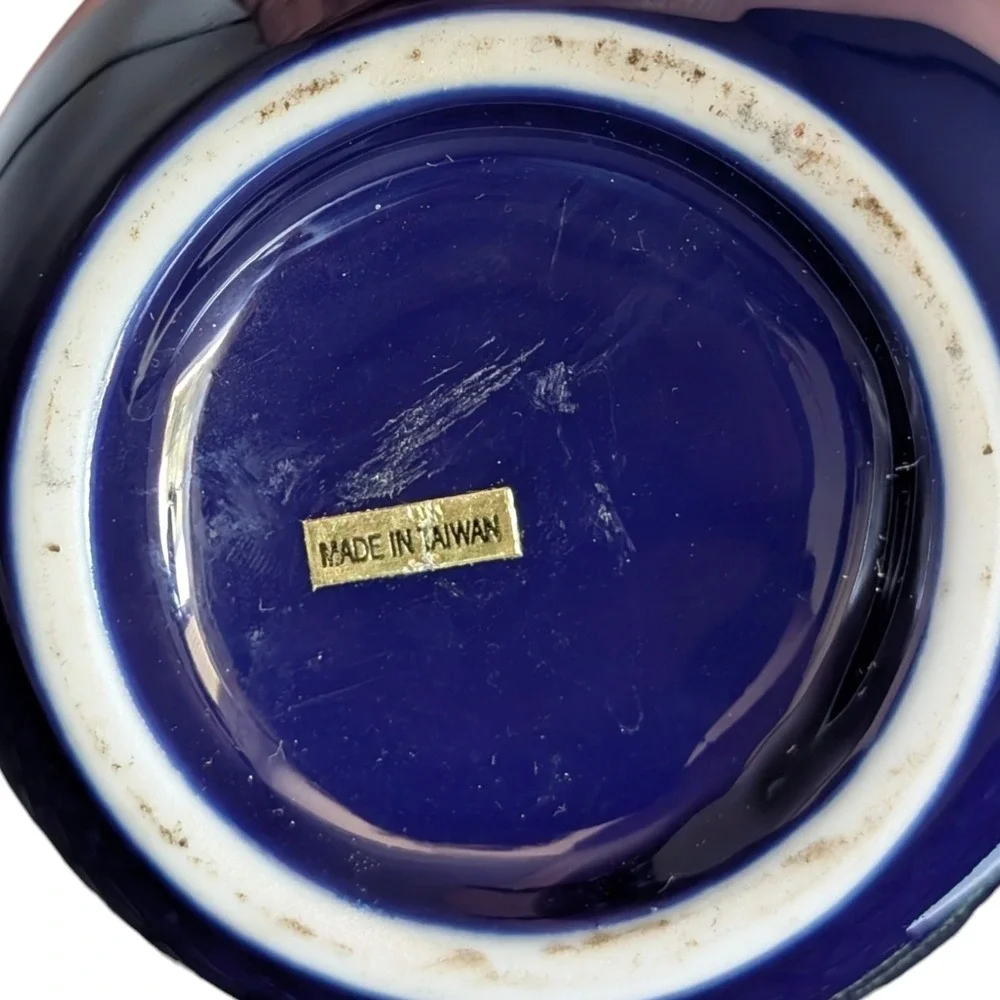 N/A striking cobalt